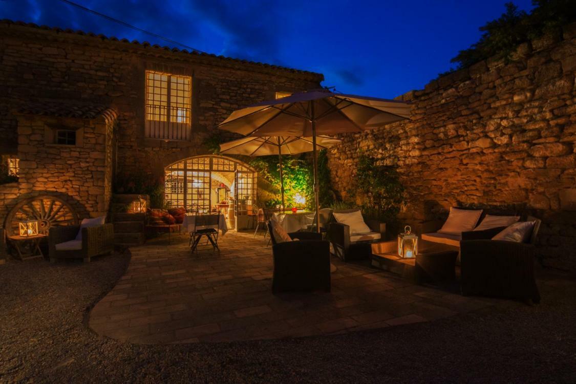 Mas De La Rivoire B&B Villevieille Exterior foto